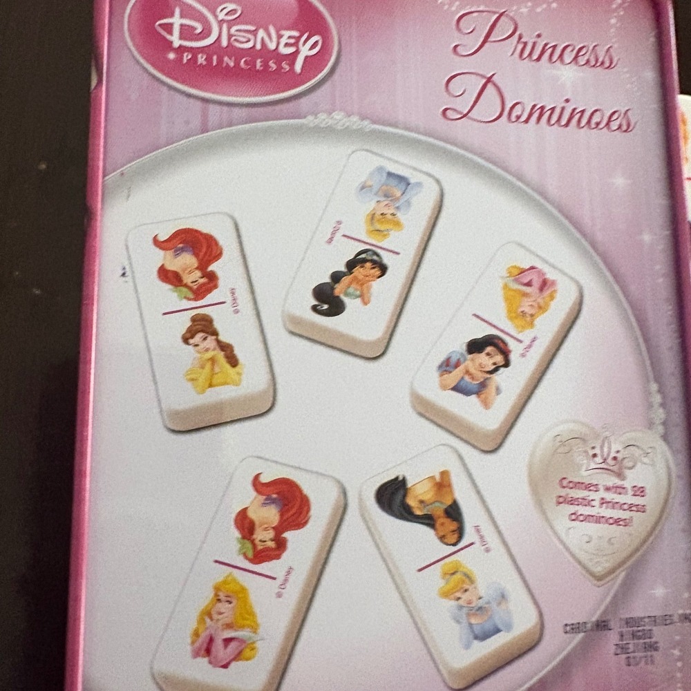 Disney Princess Dominoes 28 Piece Set Cardinal 69003 Pink Storage Tin 2009 Kids - Picture 3 of 15